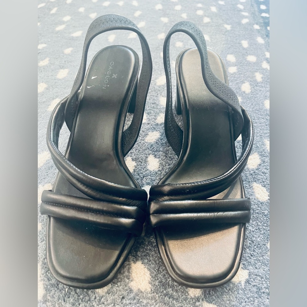 Caslon Lennyn Black Leather Square Toe Block Heel Slingback Sandals, barely worn